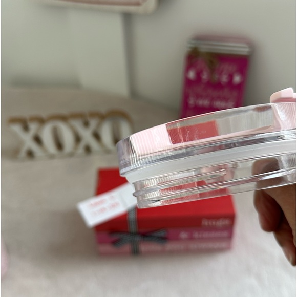 💕Engraved Petal OG 40oz Valentine's Day Stanley💕 - Picture 8 of 14